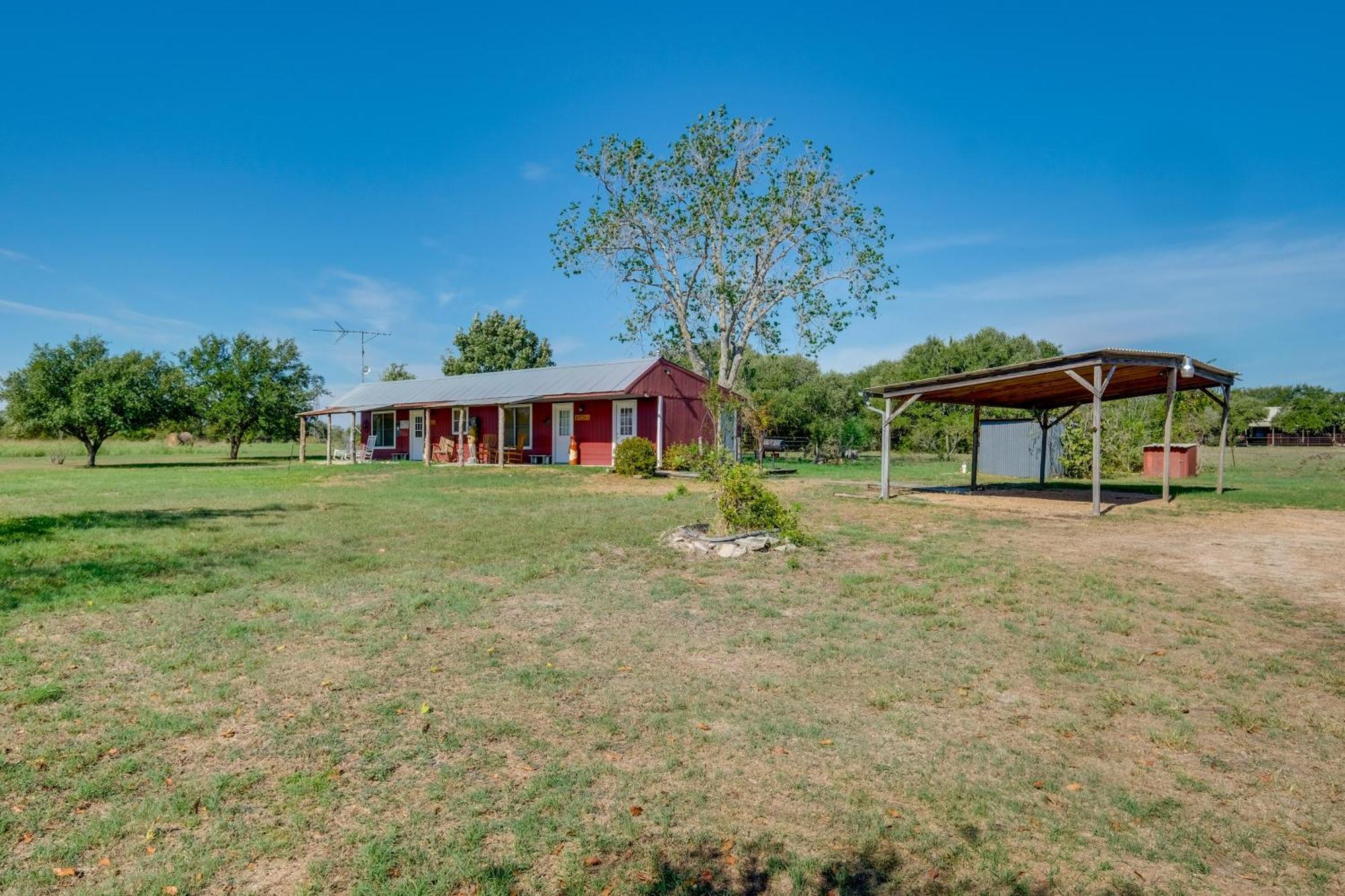 Delightful Carmine Studio On Farm Near Round Top! מראה חיצוני תמונה